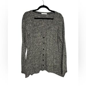 Cut Loose Gray & Black Polka Dot Knit Dipped & Flared Hem Button Blouse Medium